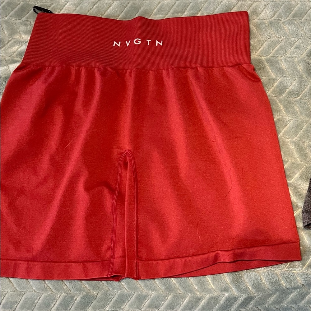 NVGTN Carmine Shorts Size Medium